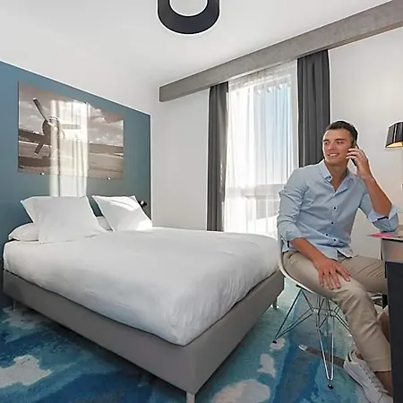 Najeti Lille Nord מלון 3*